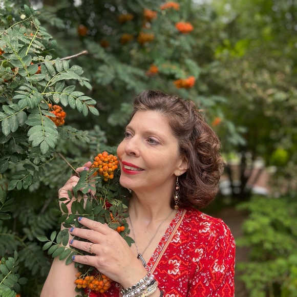 Meet your Posher, Denise - Picture 2 of 3